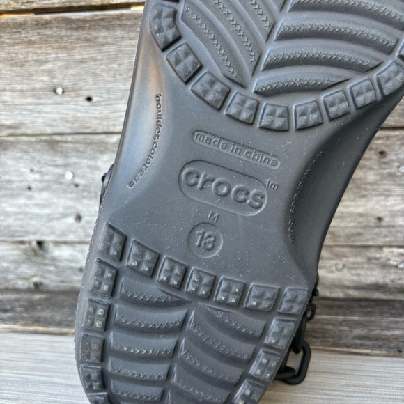 CROCS Classic Chain Clogs / Ms-Sz 13 - Picture 9 of 9